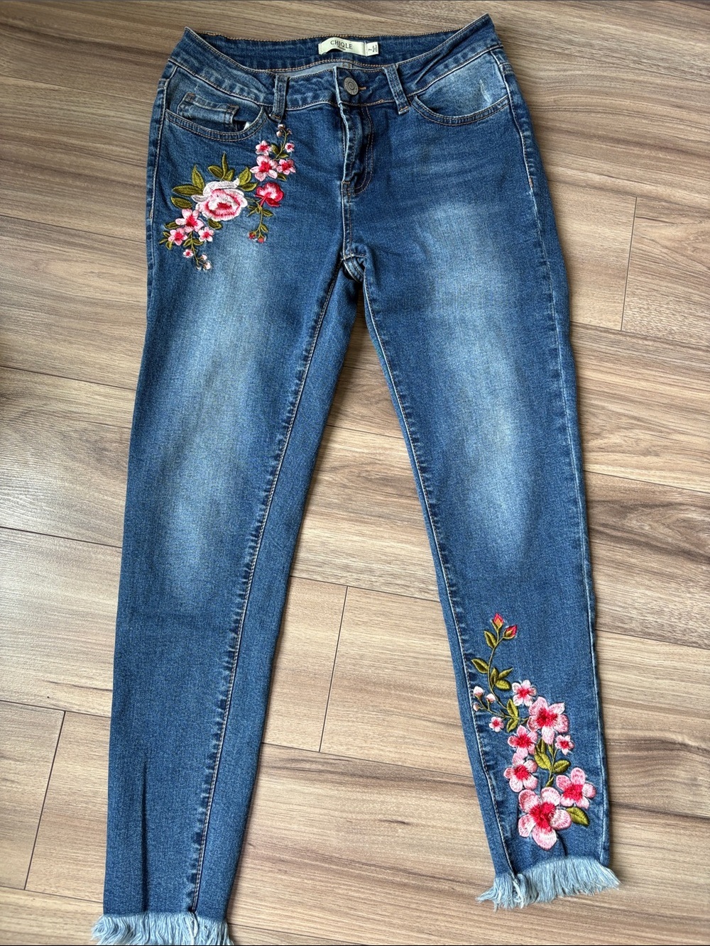 Floral Embroidered Ankle Jeans - Blue
